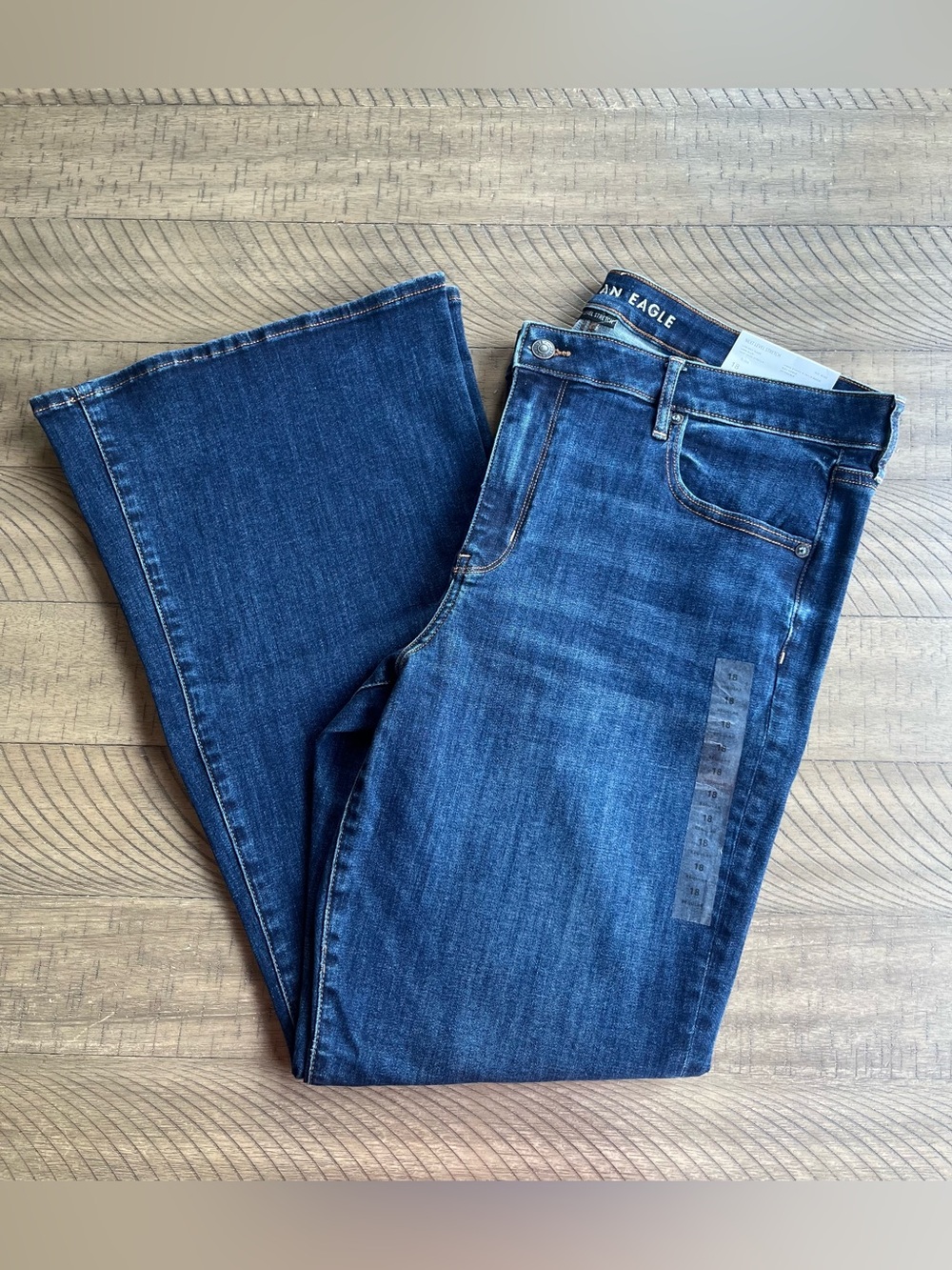 NWT American Eagle Low-Rise Flare Next Level Stretch Women's Size 18 Regular